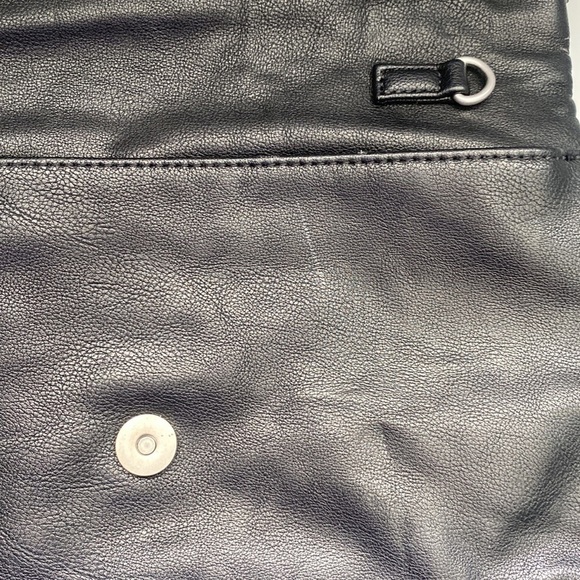 Black leather studded clutch handbag - Picture 6 of 11